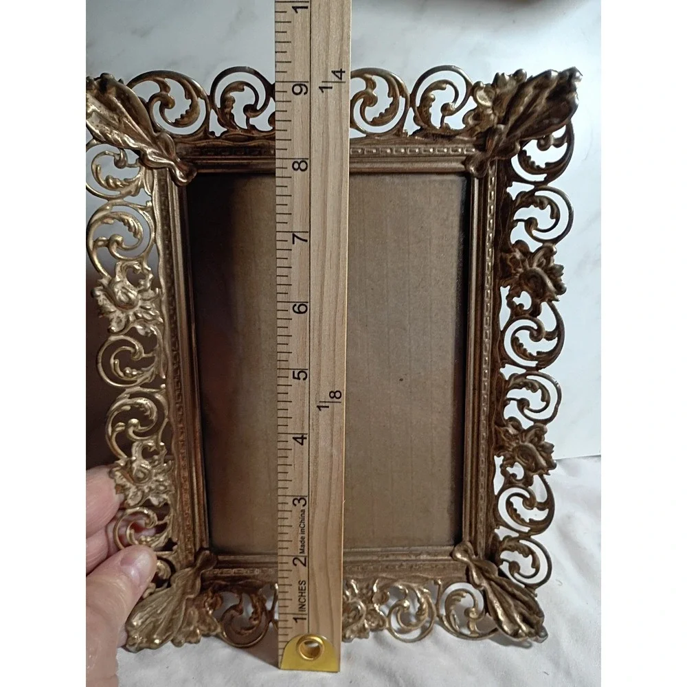 Vintage Ornate Gold toned Metal Picture Frame 5x7 Hollywood Regency Floral